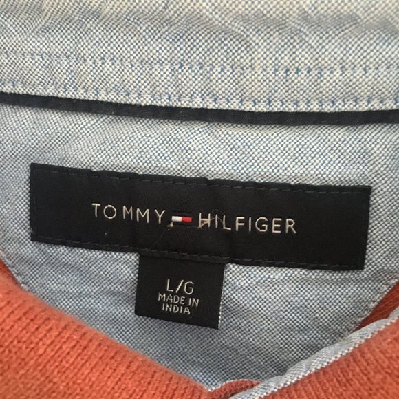 Stylish Tommy Hilfiger Men's Polo Shirt - Picture 4 of 5